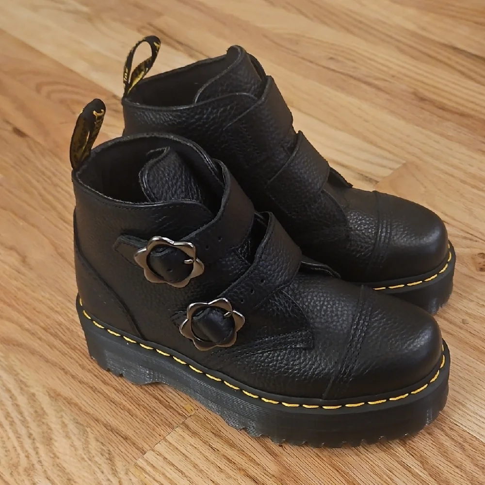 Dr. Martens Devon Flower Platform - Picture 2 of 6